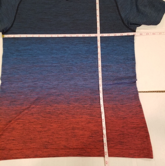 Lululemon Metal Vent Tech Short Sleeve V-Neck T-Shirt Large L Blue Red Gradient - Picture 8 of 8